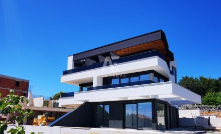 Krk, two-bedroom luxury apartment in an urban villa with a sea view!! ID 317
