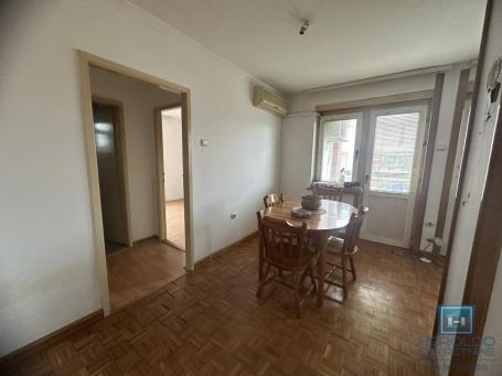 Na prodaju dvosoban stan u Ćupriji