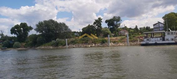 KUPI BEZ PROVIZIJE! Atraktivno Zemljište na Sremskoj Strani Uz Dunav