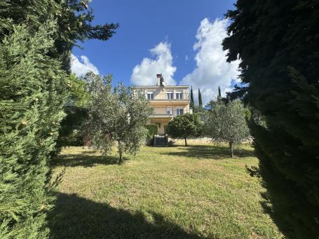 Kuća sa panoramskim pogledom na more i planine u naselju Mojdež, HN