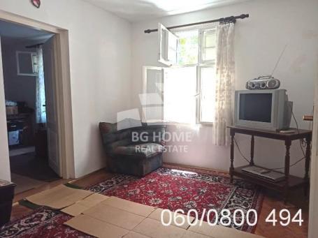 Kuća na 3.5 ari placa u Učiteljskom naselju, Raljska ID#1333