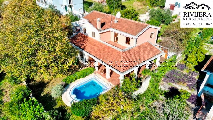 Na prodaju predivna vila Orahovac Kotor