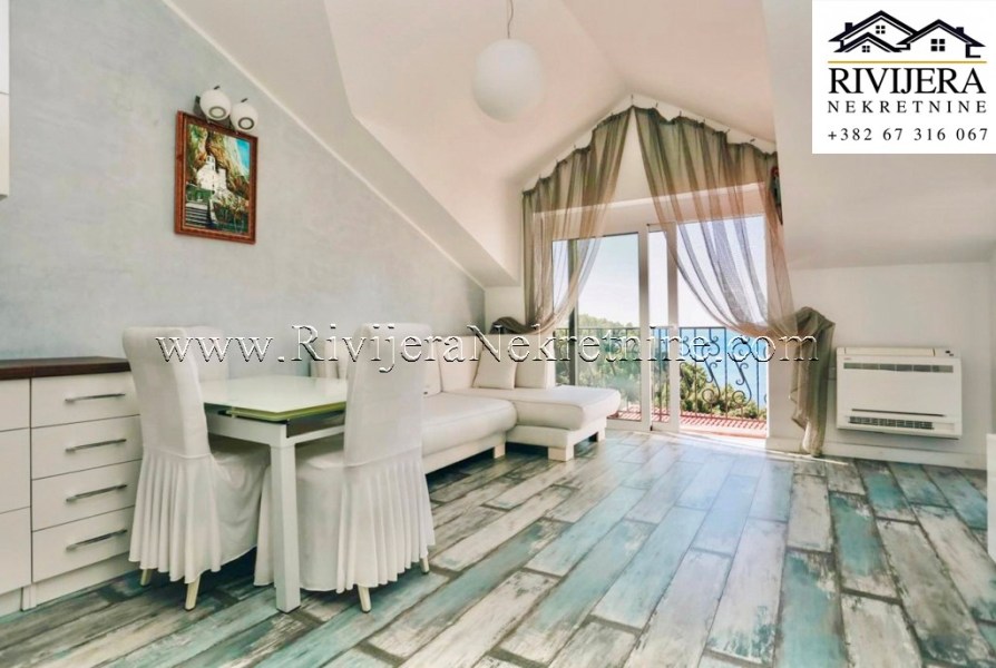 Na prodaju luksuzni penthouse Sveti Stefan Budva