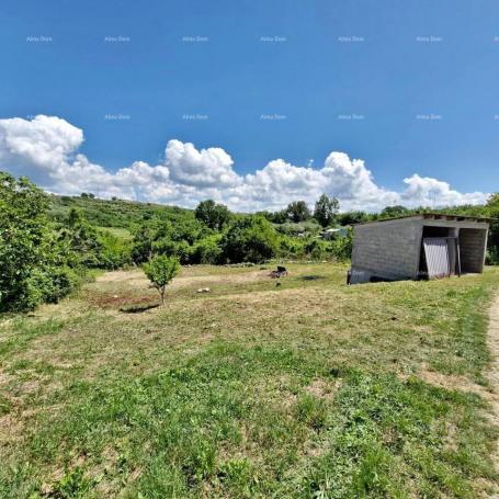 Građevinsko zemljište Na prodaju atraktivno građevinsko zemljište s projektom i infrastrukturom Brto