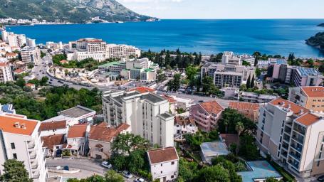Trosoban penthouse stan 109.29m² sa panoramskim pogledom na more u ekskluzivnom kompleksu u izgradnj