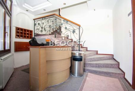 Rakovica, Petlovo brdo, Gočka, 6.0, 365m2, 580000EUR