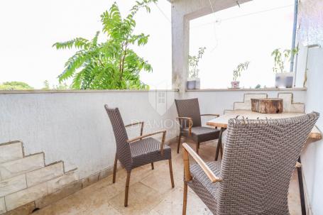 Stan za renovaciju i studio blizu centra Rovinj
