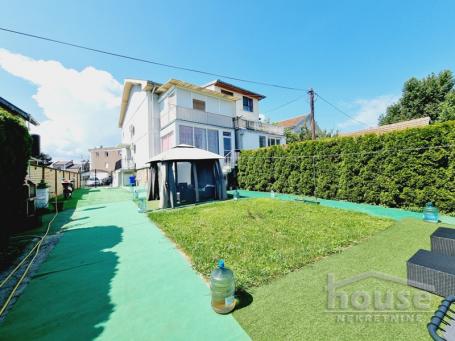PETROVARADIN - PETROVARADIN - 240.00 m2