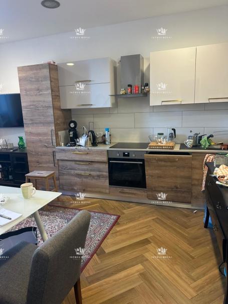 Istra, centar, prodaja stana, 3S+DB - IDEALNA INVESTICIJA ZA IZNAJMLJIVANJE I STANOVANJE. 
