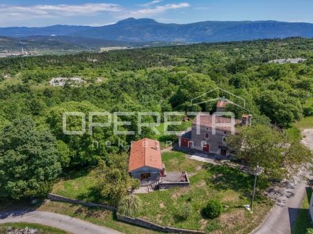 Idilično imanje od 23900m2 kraj Labina (Građ 2.848 m² +Poljoprivredno zemljište: