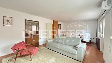 Prodaja, Kuća, Retfala, Ivana Gundulića , Dvojni objekt, 175m2