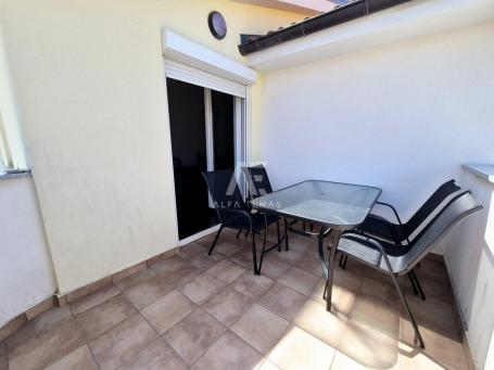 Uvala Soline, atraktivan apartman sa dvije terase, mirna lokacija!