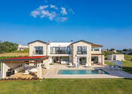 Istra, Poreč, okolica-luksuzna kamena vila s bazenom u istarskom stilu
