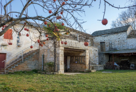PRIVATNI KOMPLEKS KUĆA
