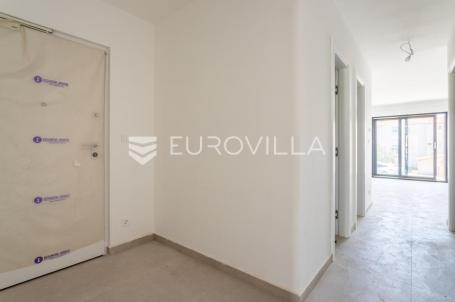 Čiovo, Okrug Gornji, dvosoban stan s terasama i vrtom