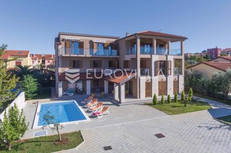 Medulin, Volme, luskuzni penthouse 200 m od mora