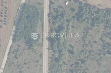 Poreč, poljoprivredno zemljište u prenamjeni 452 m2