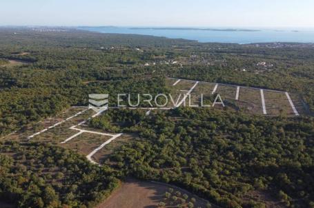 Vodnjan, Mandriol, poljoprivredna parcela s putem 387 m², 900 m od mora