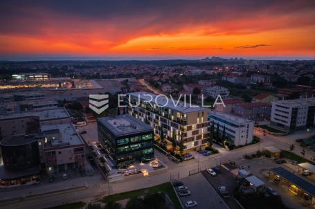 Istra, Pula, moderna stanogradnja u centru grada, stan na 2. katu 55.33 m²