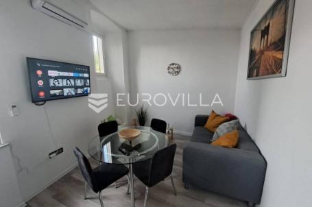 Pula, Centar, Trosoban stan, neto korisna površina 40 m²