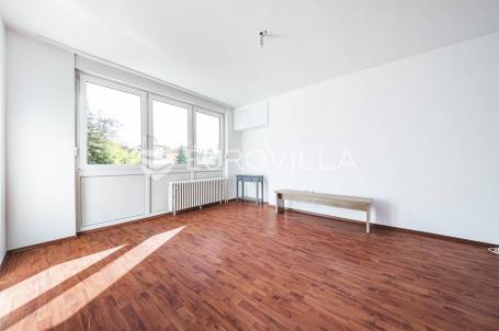 Zagreb, Gornji Grad – Tuškanac, dvosoban stan 70 m2 s terasom i vrtom 