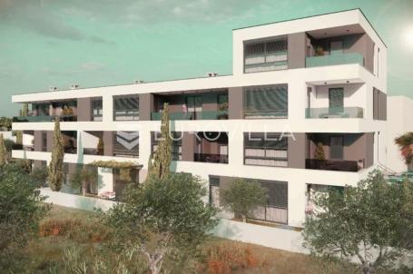 Pula, Štinjan, penthouse na odličnoj lokaciji s pogledom na more, 800 m od mora, novogradnja