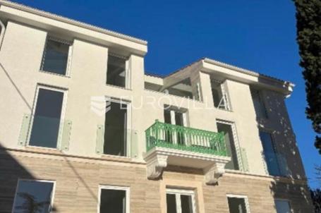 Rijeka, Podmurvice , predivan stan u rekonstruiranoj zgradi NKP 45 m2