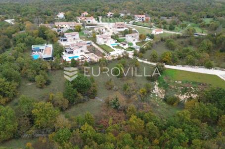 Svetvinčenat, Butkovići, građevinsko zemljište s pravomoćnom dozvolom