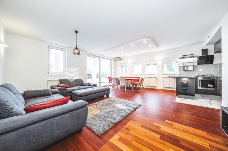 Pantovčak luksuzan četverosoban stan 130 m²