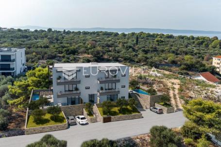 Čiovo, novogradnja, moderan trosoban stan površine 95,39 m²