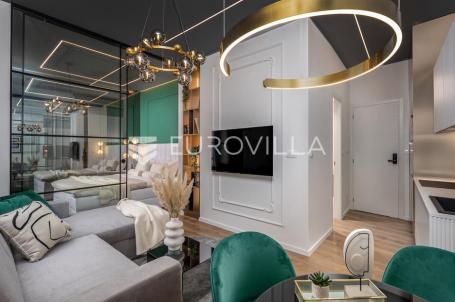 Rijeka, Centar, novouređen luksuzan stan 105 m² s tri apartmana