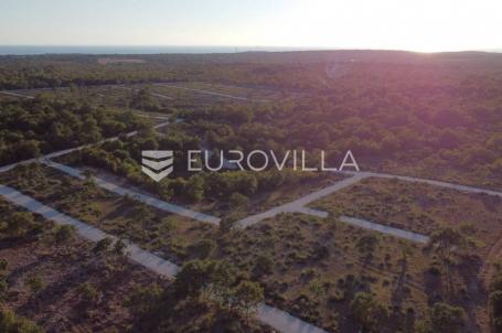 Vodnjan, Mandriol, poljoprivredna parcela s putem 429 m², 900 m od mora