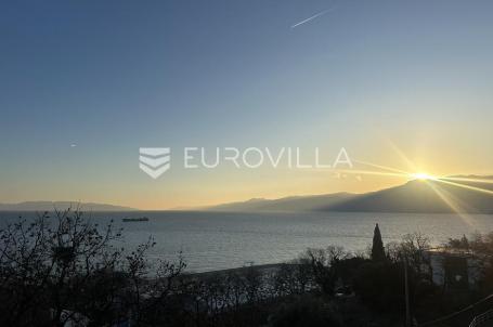 Rijeka, Kantrida, moderan trosoban stan 86,22 m², pogled na more