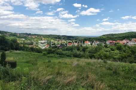 Zagreb, Markuševec, građevinsko zemljište 3.409 m² za gradnju 4 ville po 400 m²
