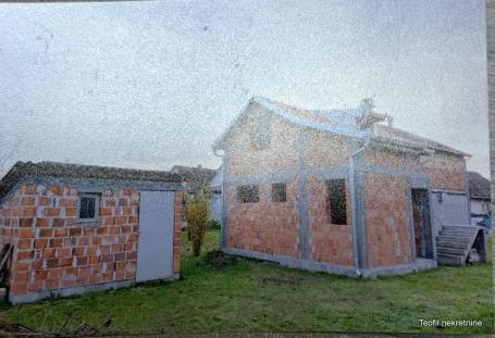 STARA PAZOVA STARA PAZOVA 900m2 , 75000e