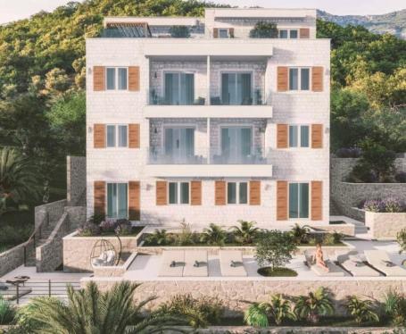 Tivat, plot of 1,200 m2, sea view and Porto Montenegro. 