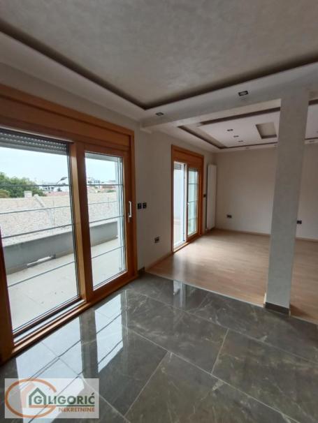 Lux duplex u centru Pančeva sa pogledom na Uspensku crkvu
