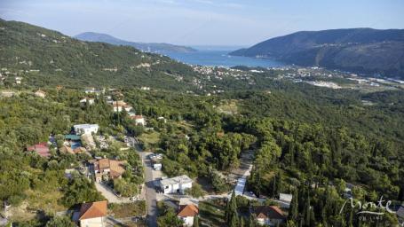 Slikovit plac u Mojdežu, Herceg Novi