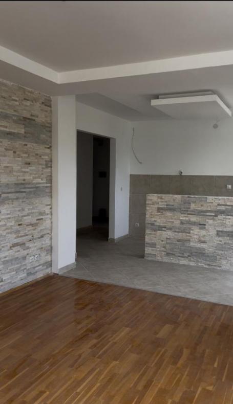 DVOSOBNI STANOVI-59 M2-BULEVAR NEMANJIĆA-USELJIVI ODMAH
