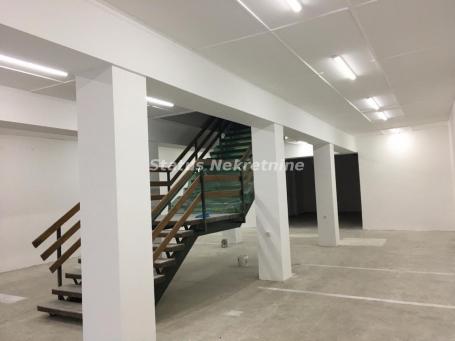 Bečej-Cedntar, Poslovno stambeni objekat. 065/3858-888