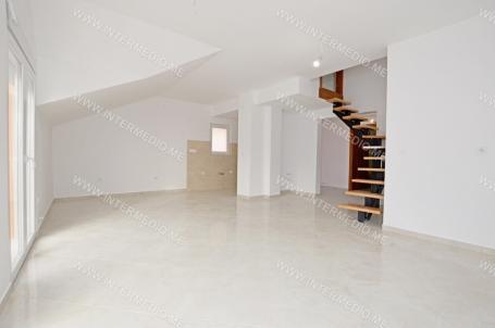 Three-bedroom duplex with sea view for sale – Igalo, Gomila