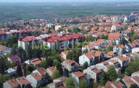 Cerak 43m2, 1,5sob, . prizemlje , lux, namesten, uknjizen, nor. radijatori
