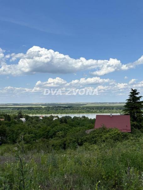 Savršen plac s pogledom na Dunav – Novi Slankamen