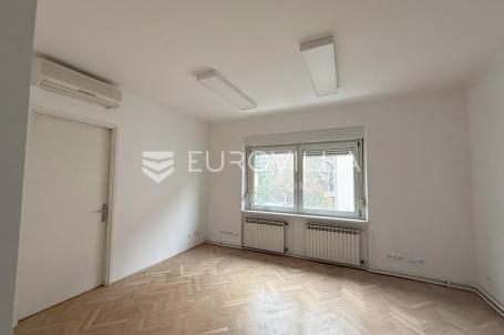 Zagreb, Donji grad, poslovni prostor 97 m²