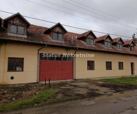 Bačko Gradište-Uknjižen Poslovni Objekat 434 m2 u blizini Bisernog ostrva pogodan za Adaptaciju u Ap