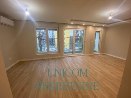4. 0  98m2(2L) Zemun - Šumadijska