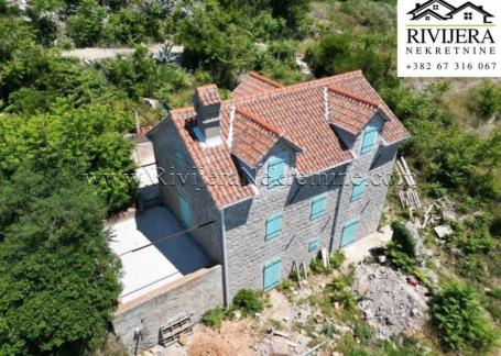 Na prodaju rekonstruisana kamena kuca Zagora Kotor