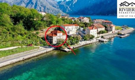 Na prodaju autenticna kamena kuca Prcanj Kotor
