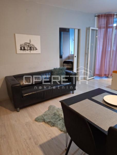 Istra, Rovinj, adaptiran stan 47 m2 u prizemlju zgrade, 500 m od centra i mora, 