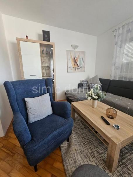 Namješten apartman par koraka od plaže, Čiovo